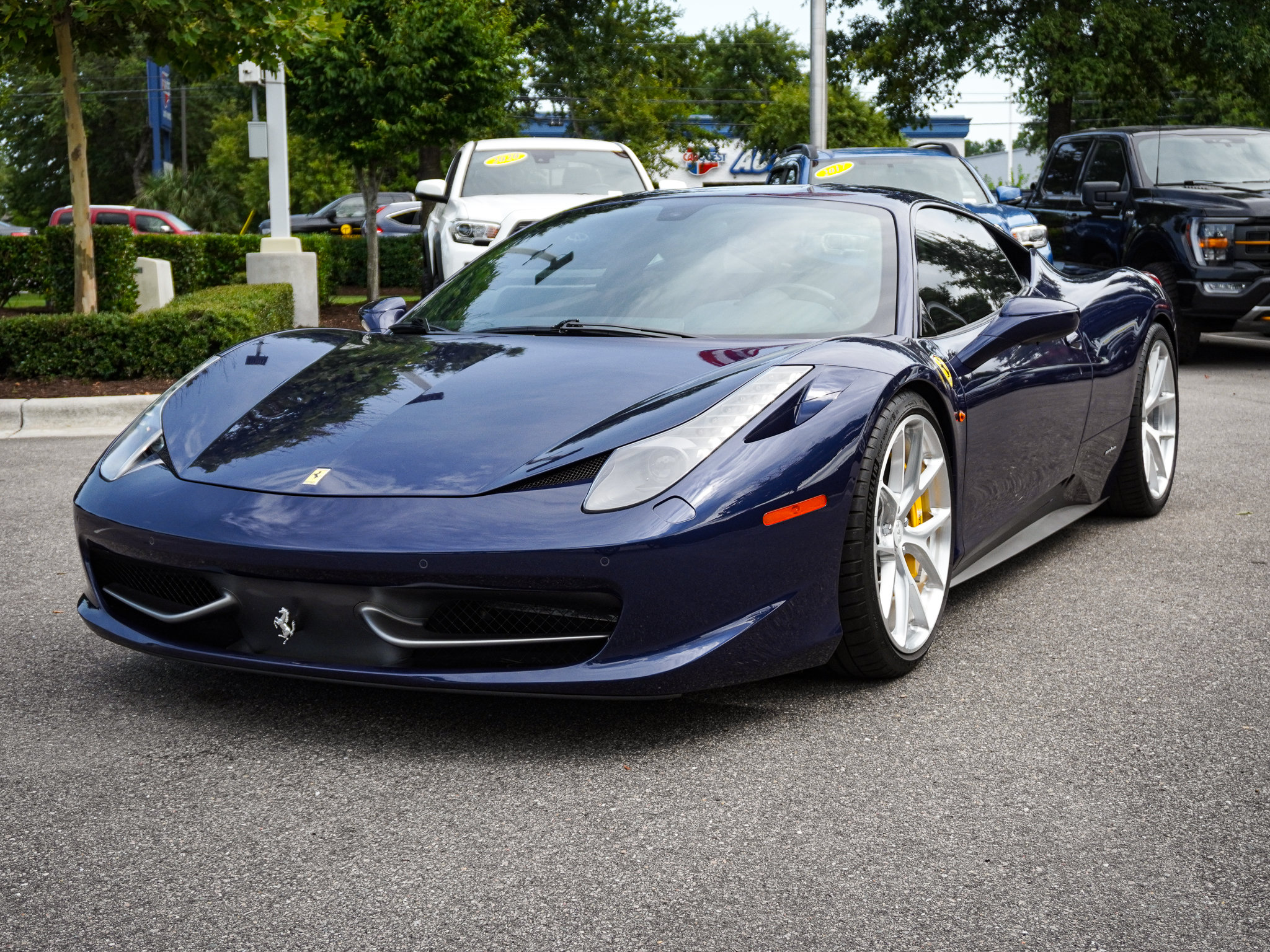 Used 2013 Ferrari 458 Italia Coupe RWD image 6