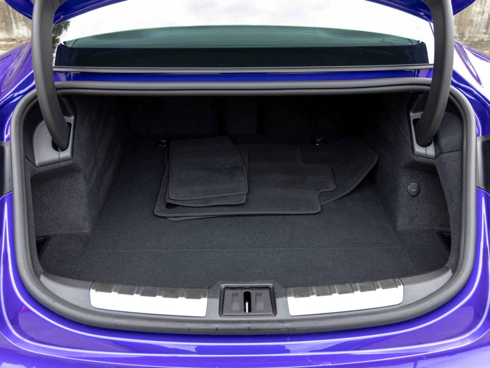 Certified 2025 Porsche Taycan AWD/4WD image 45