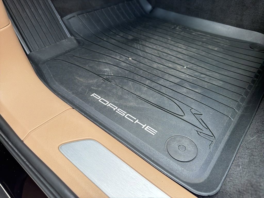 Used 2020 Porsche Cayenne AWD/4WD image 24