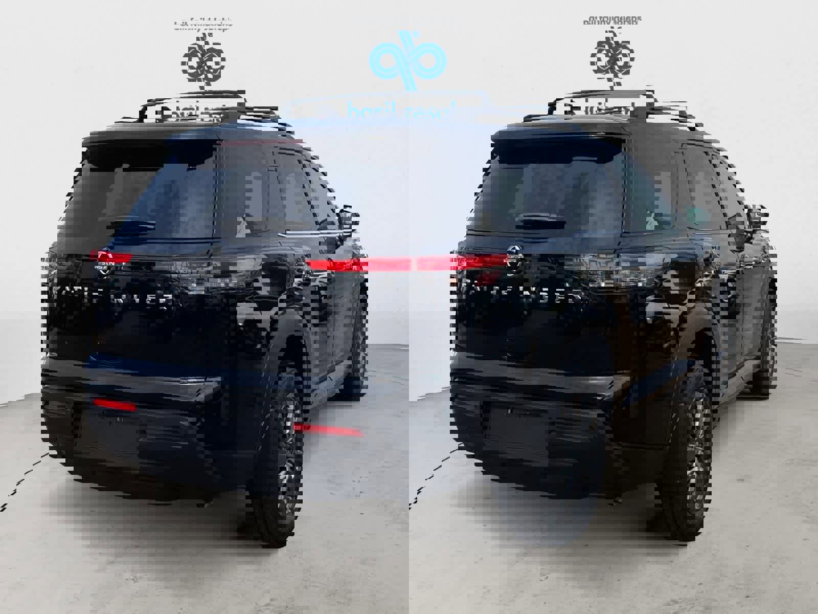 Used 2025 Nissan Pathfinder SV FWD image 5