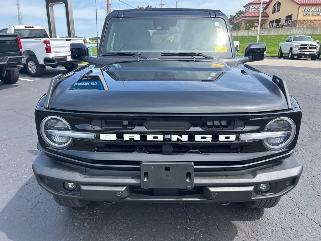 Used 2024 Ford Bronco Outer Banks AWD/4WD image 2