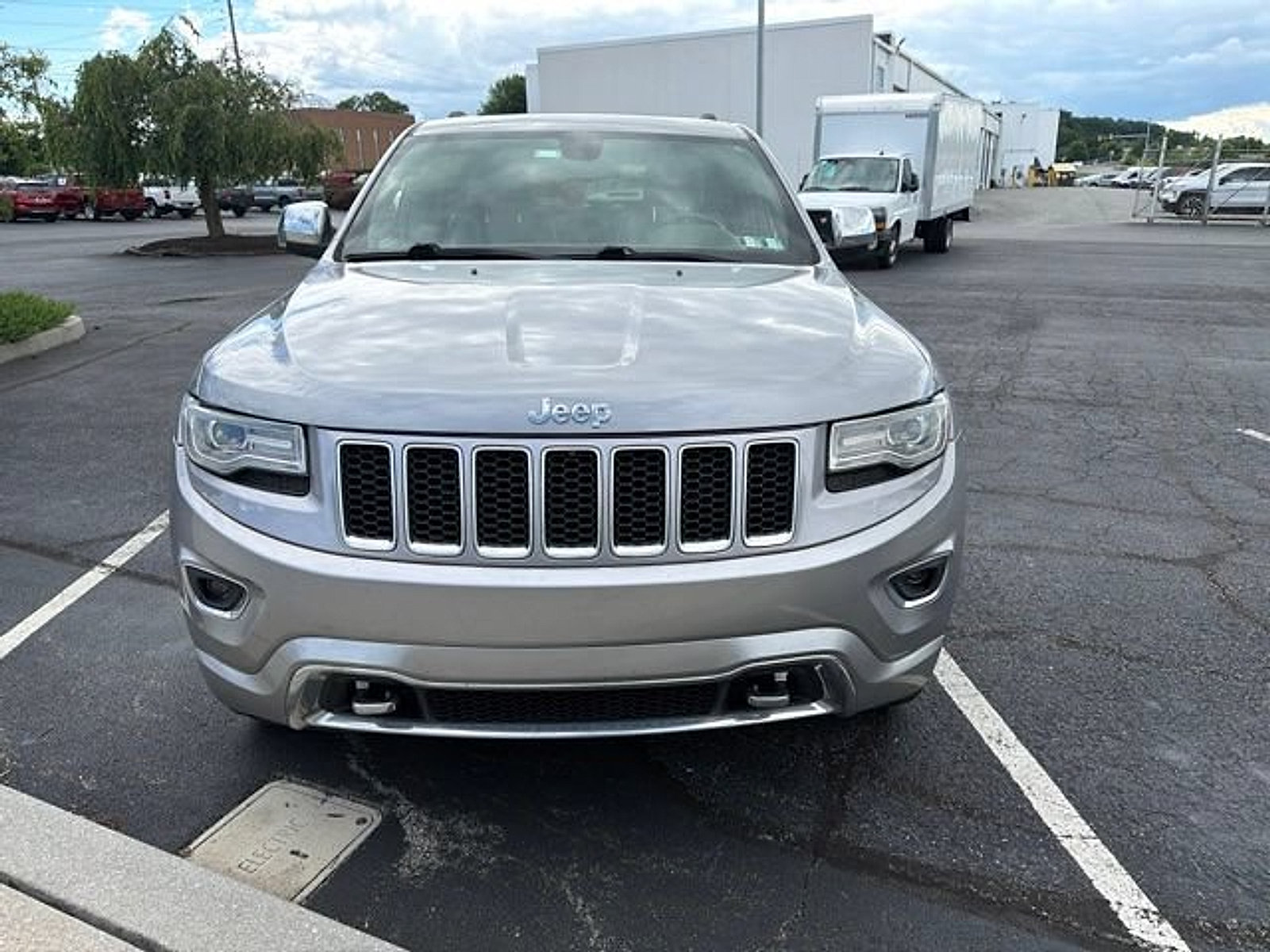 Used 2014 Jeep Grand Cherokee Overland AWD/4WD image 2