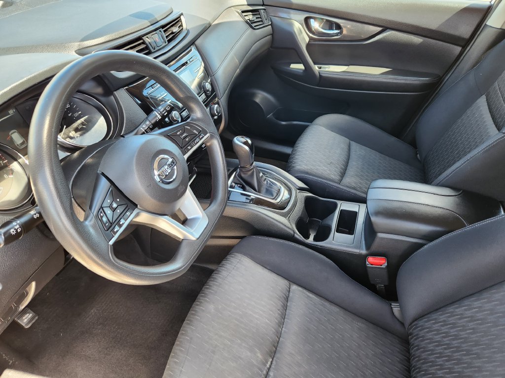 Used 2017 Nissan Rogue S AWD/4WD image 10