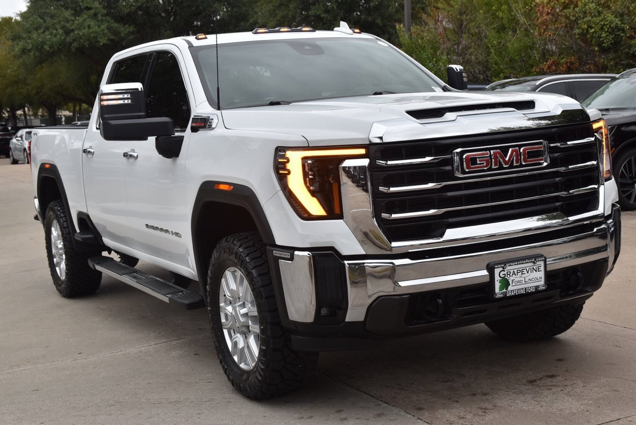 Used 2024 GMC Sierra 2500 SLT w/ SLT Convenience Package AWD/4WD image 4