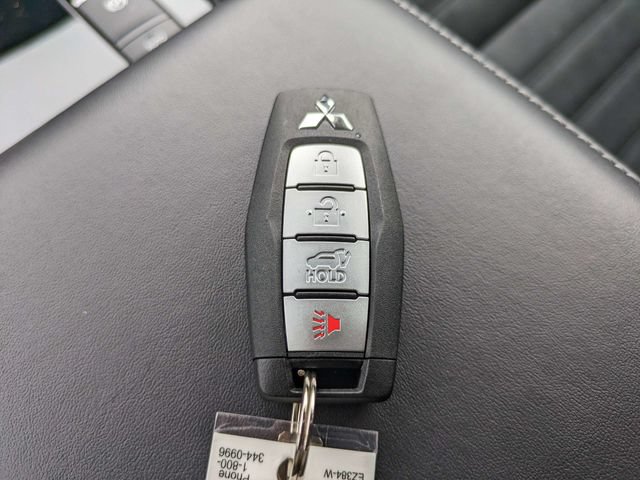 New 2026 Mitsubishi Outlander SE FWD image 32