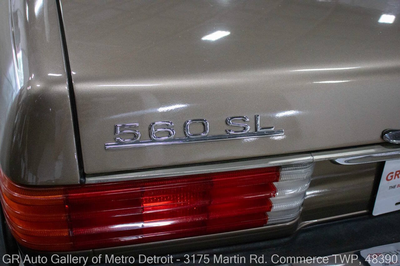 Used 1987 Mercedes-Benz 560 SL image 34