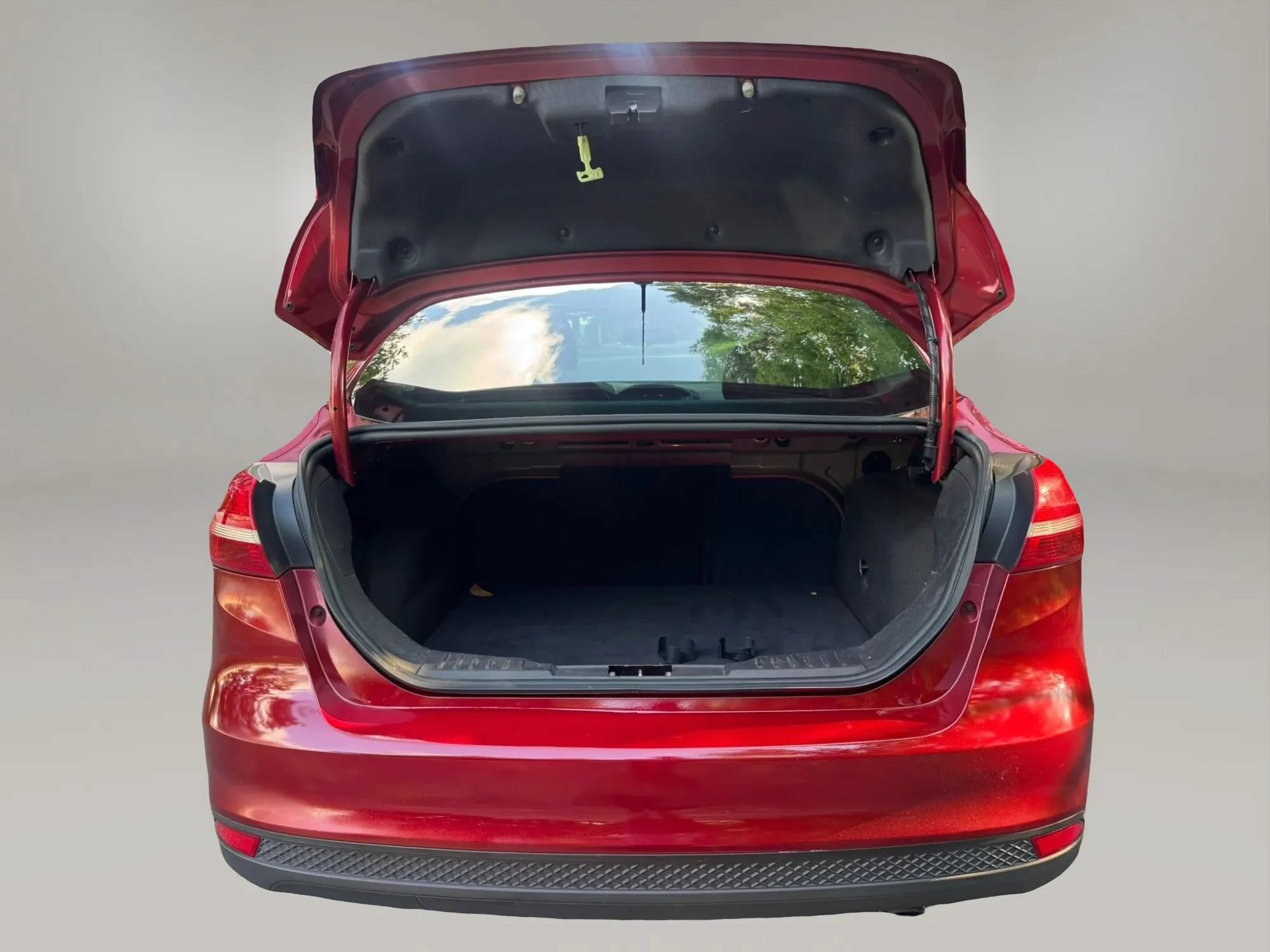 Used 2017 Ford Focus SE FWD image 18