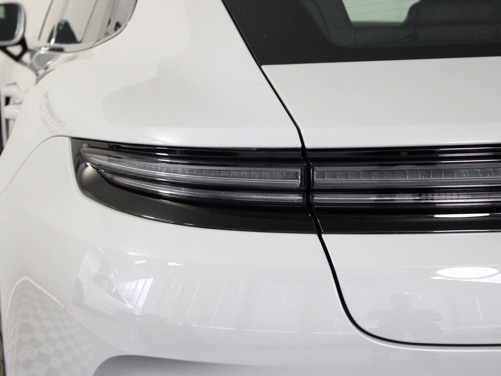 Used 2025 Porsche Panamera 4 image 12