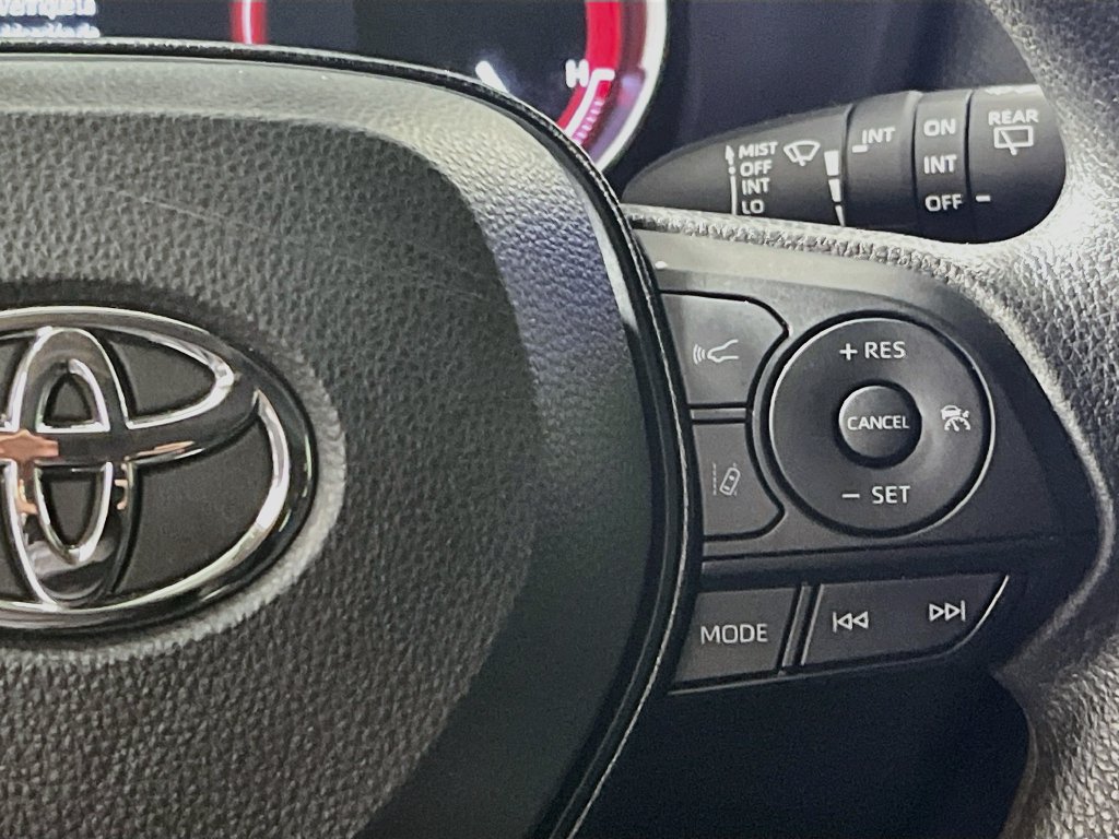 Used 2025 Toyota RAV4 XLE FWD image 17