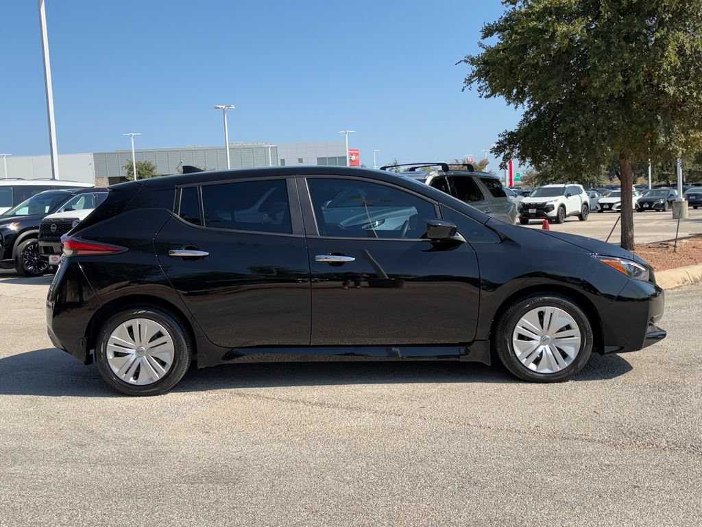 Used 2025 Nissan Leaf S FWD image 4