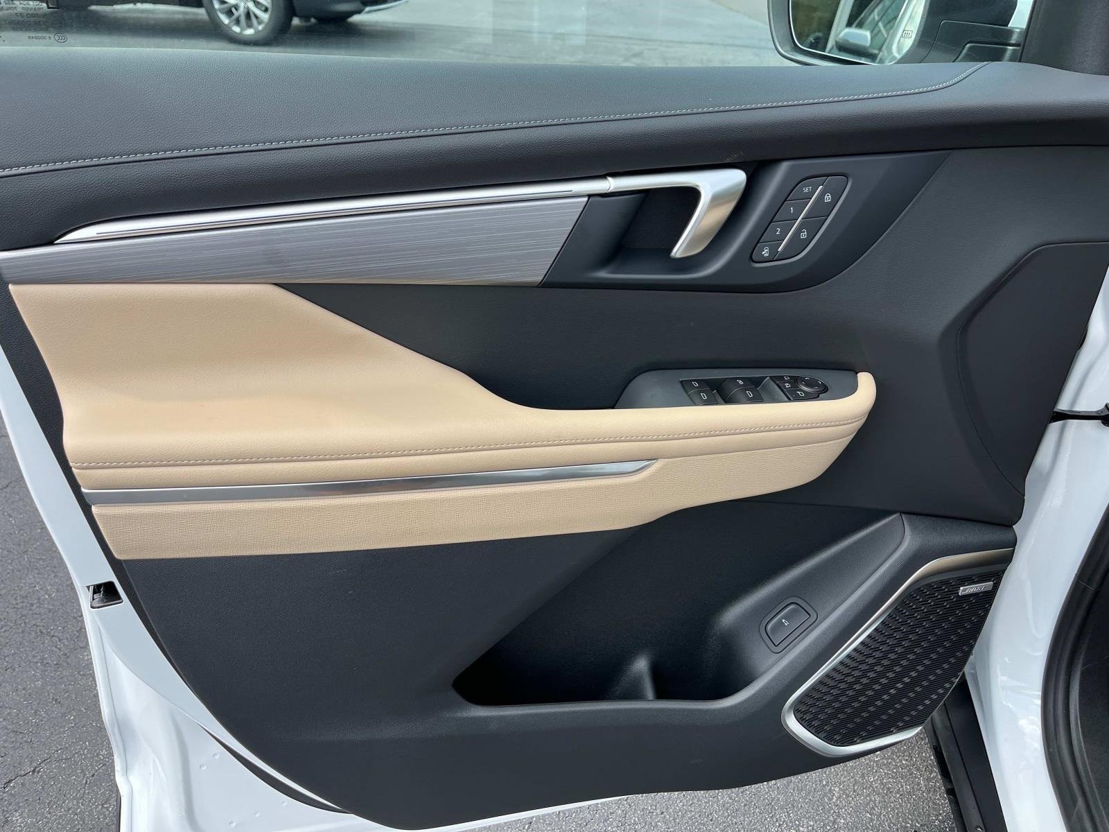 New 2026 Buick Enclave Preferred w/ Power Package image 21