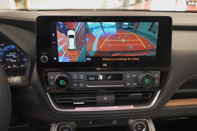 Used 2024 Toyota Grand Highlander Platinum image 19