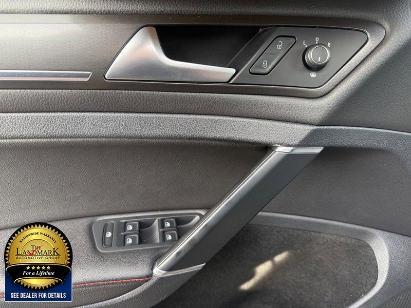 Used 2018 Volkswagen GTI SE w/ SE Leather Package image 21