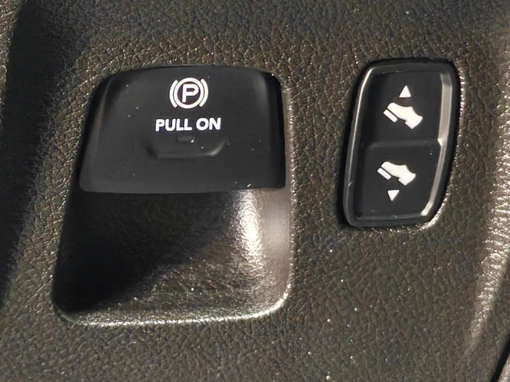 Used 2019 RAM 1500 Big Horn AWD/4WD image 12