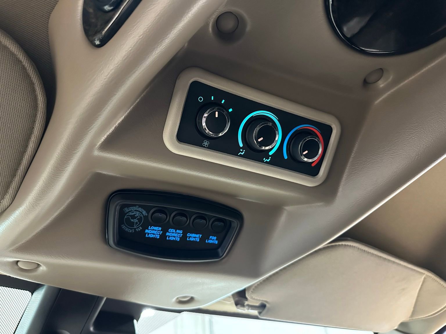 Used 2021 Chevrolet Express 2500 LS w/ Enhanced Convenience Package image 27