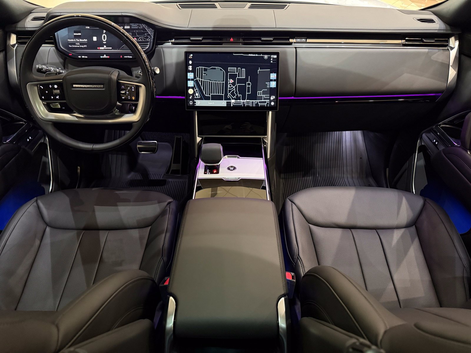 New 2026 Land Rover Range Rover Long Wheelbase SE AWD/4WD image 25