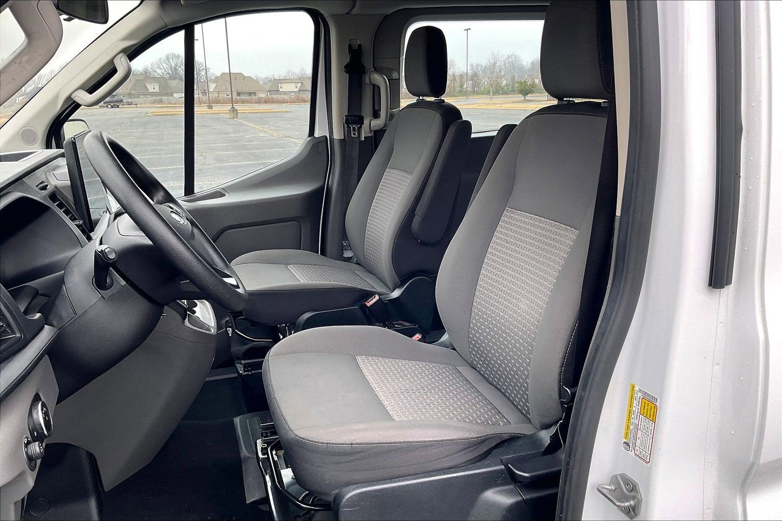 Used 2022 Ford Transit 350 XLT image 7