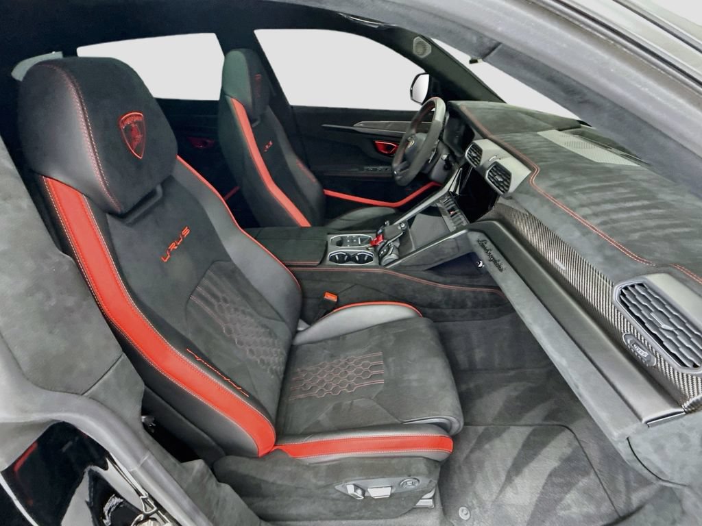 Used 2023 Lamborghini Urus Performante AWD/4WD image 19