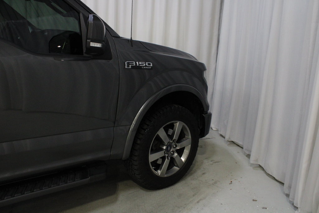Used 2015 Ford F150 Lariat w/ Equipment Group 502A Luxury AWD/4WD image 27