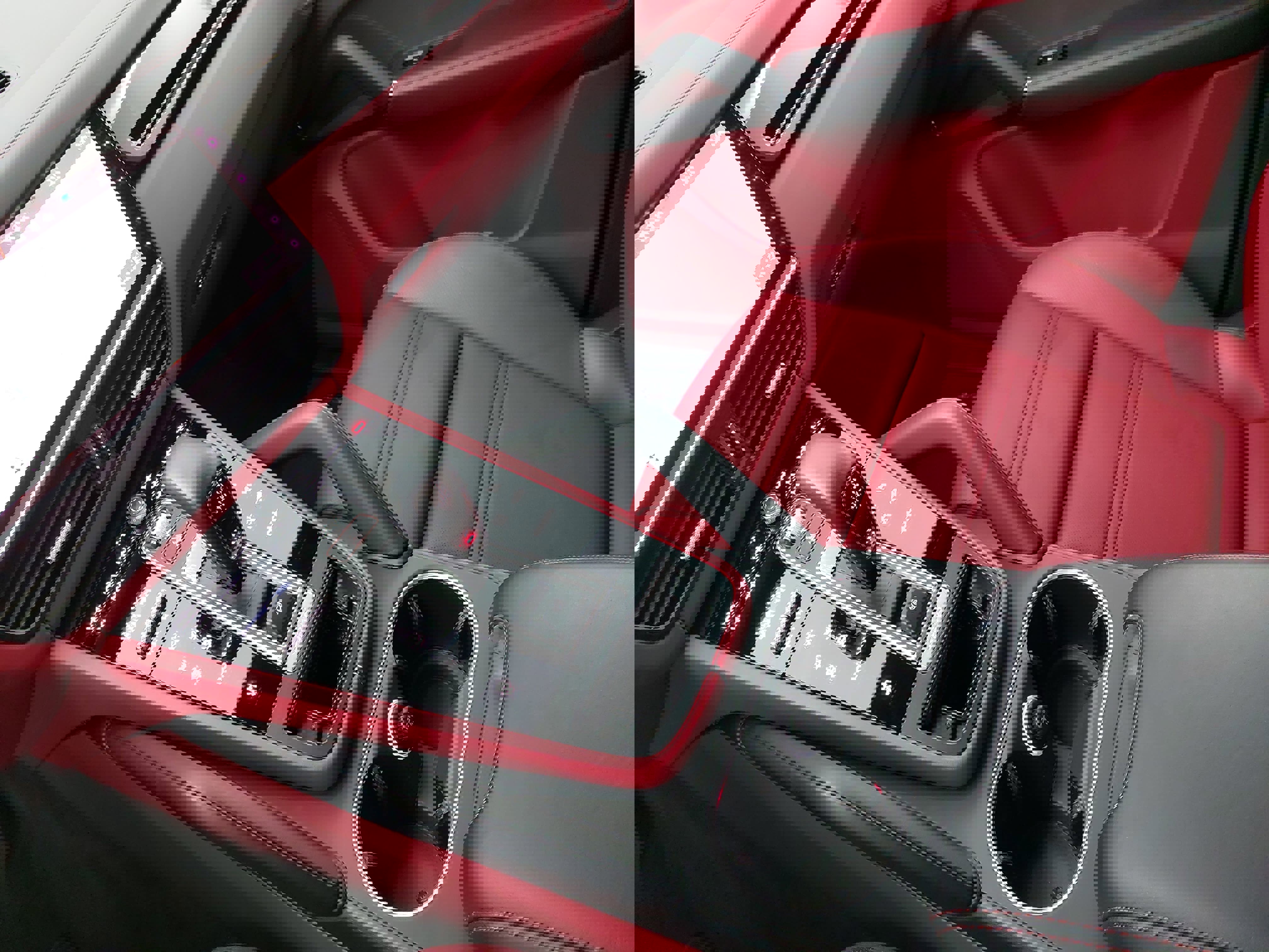 Used 2021 Porsche Cayenne image 26