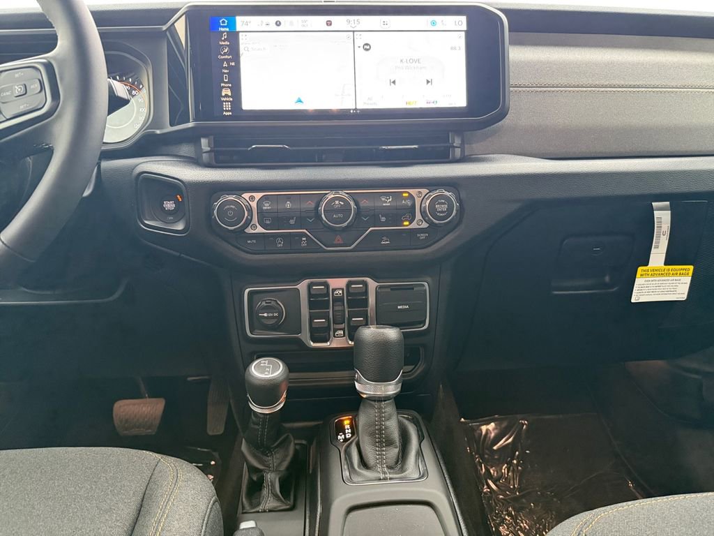 New 2025 Jeep Gladiator Sport image 11