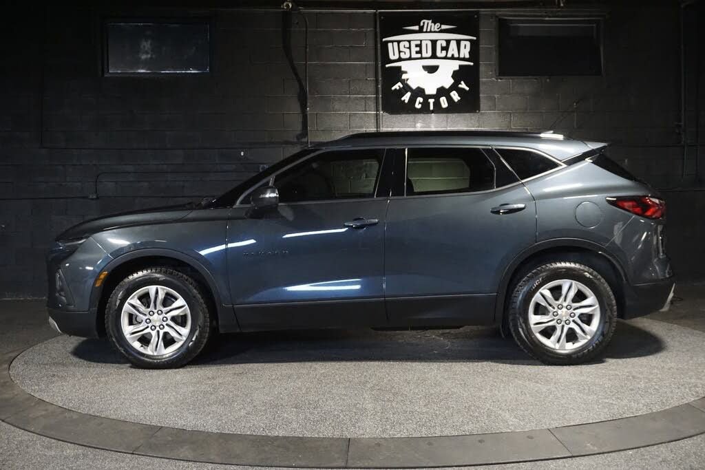 Used 2019 Chevrolet Blazer LT w/ Sound & Technology Package AWD/4WD image 3
