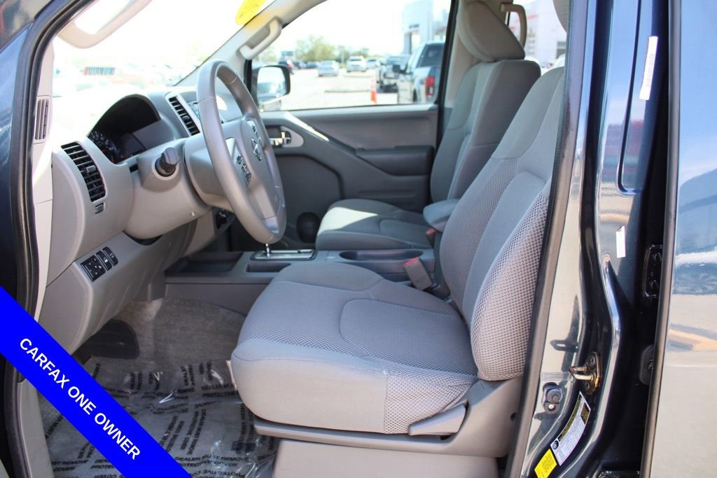 Used 2015 Nissan Frontier SV w/ SV Value Truck Package AWD/4WD image 15