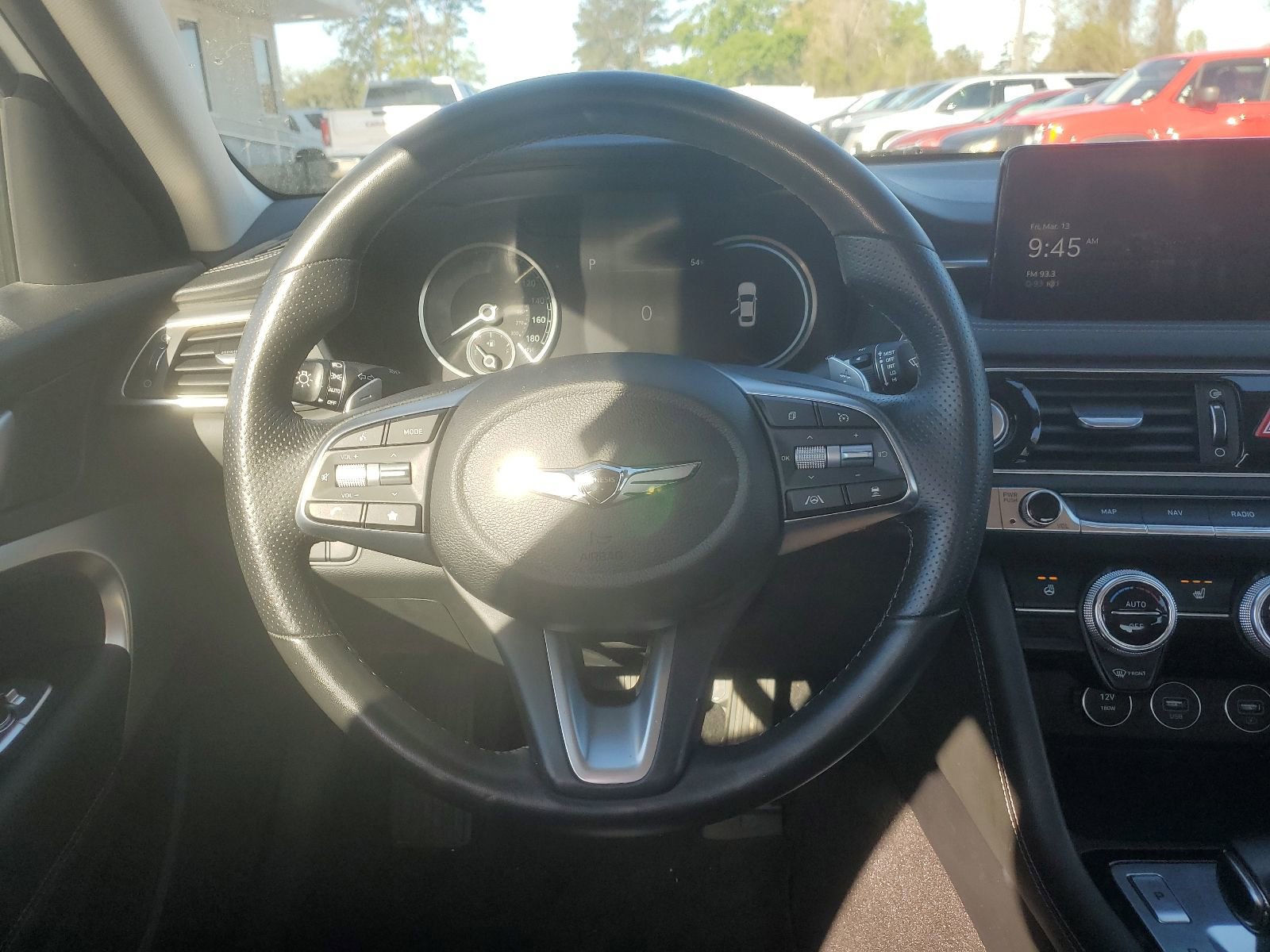 Used 2023 Genesis G70 2.0T image 12