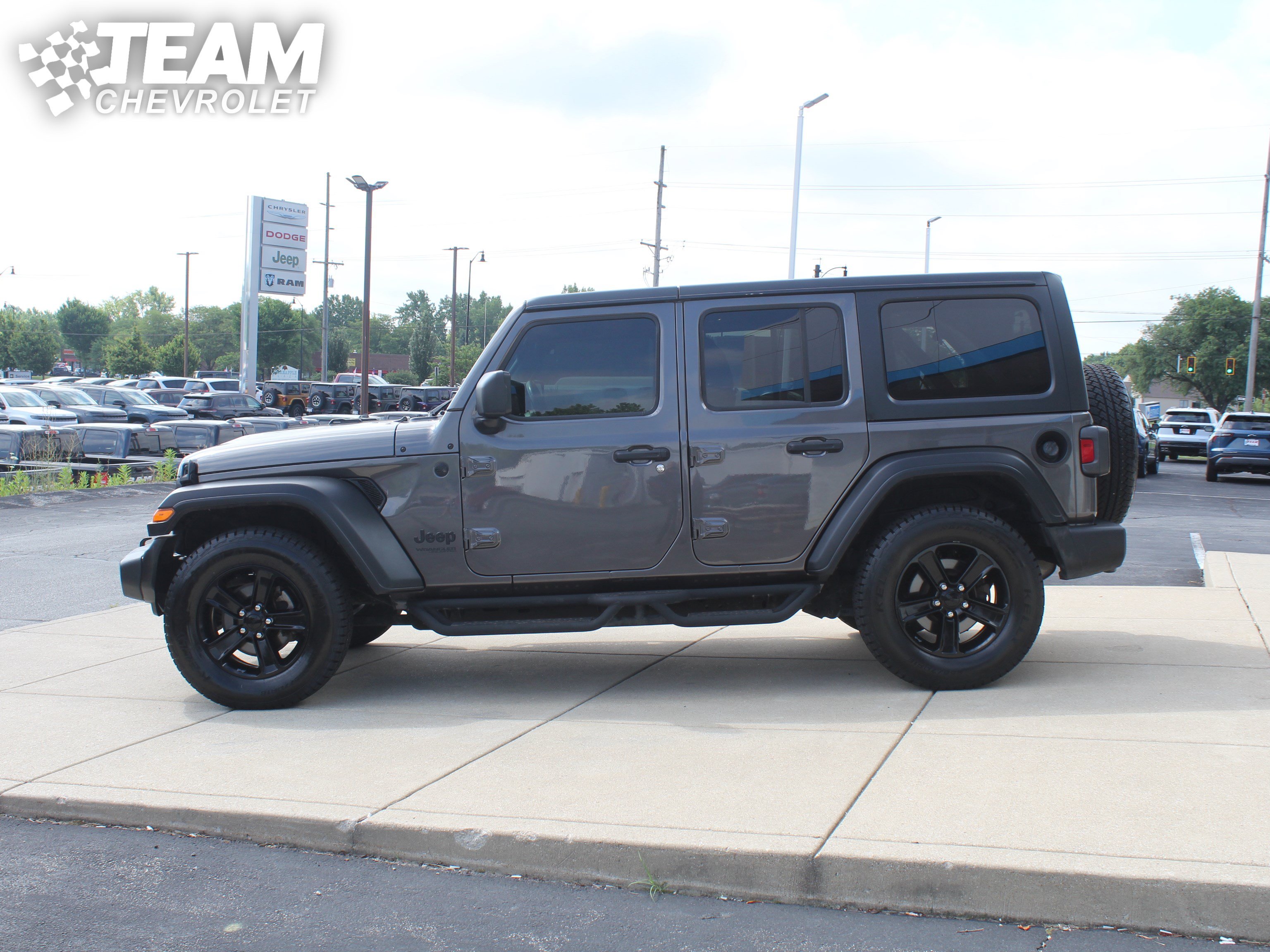 Used 2021 Jeep Wrangler Unlimited Sport AWD/4WD image 7