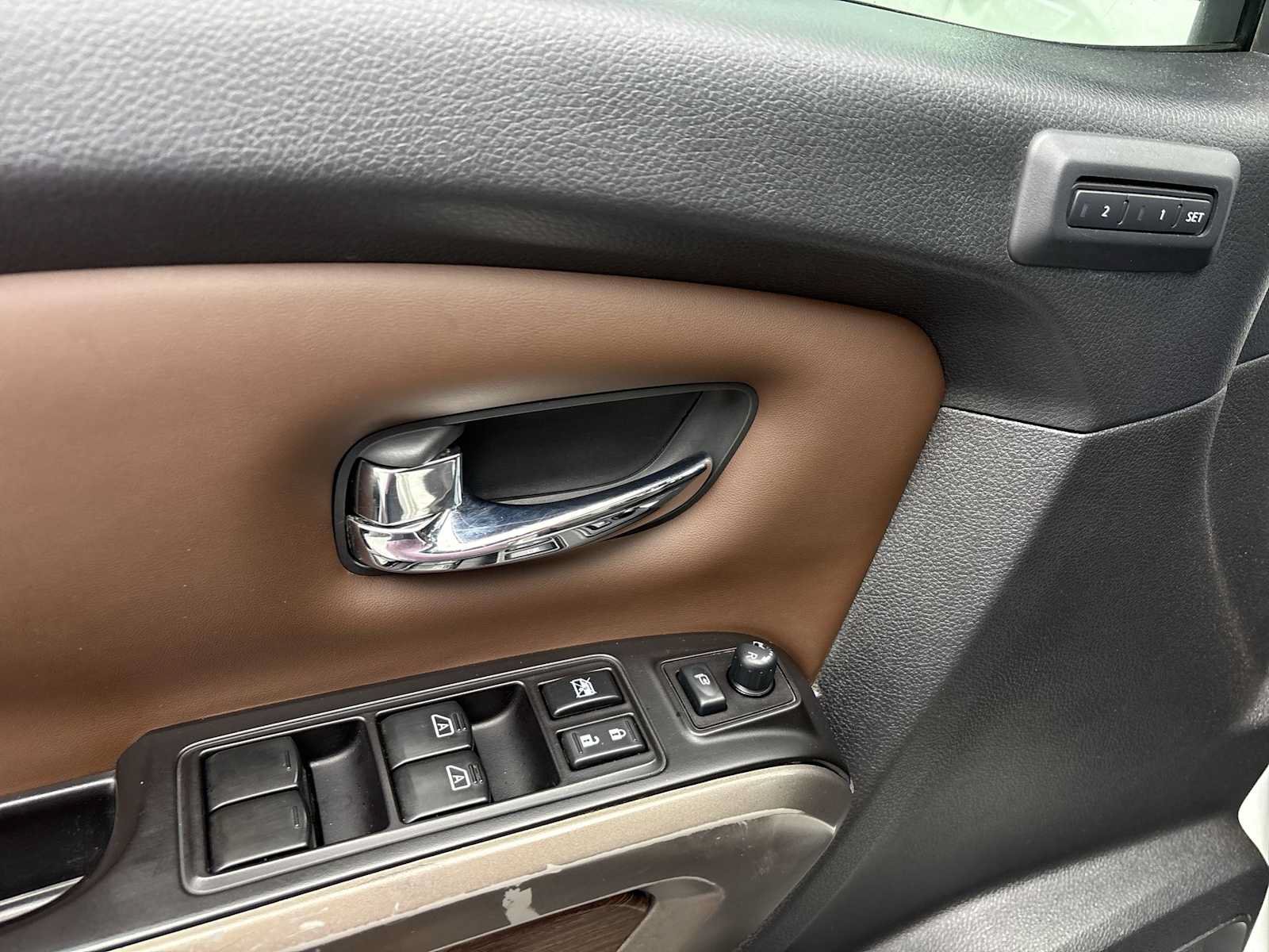 Used 2021 Nissan Titan Platinum Reserve w/ Moonroof Package AWD/4WD image 24