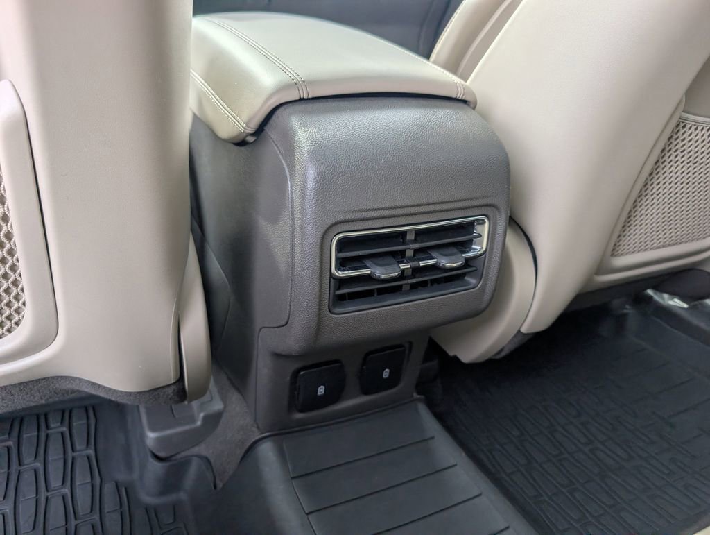 Used 2024 Lincoln Corsair Reserve w/ Equipment Group 201A image 27