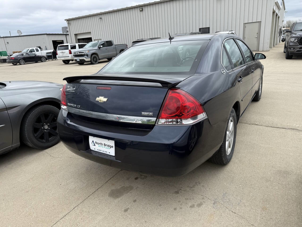 Used 2008 Chevrolet Impala LT w/ Luxury Edition Package FWD image 4