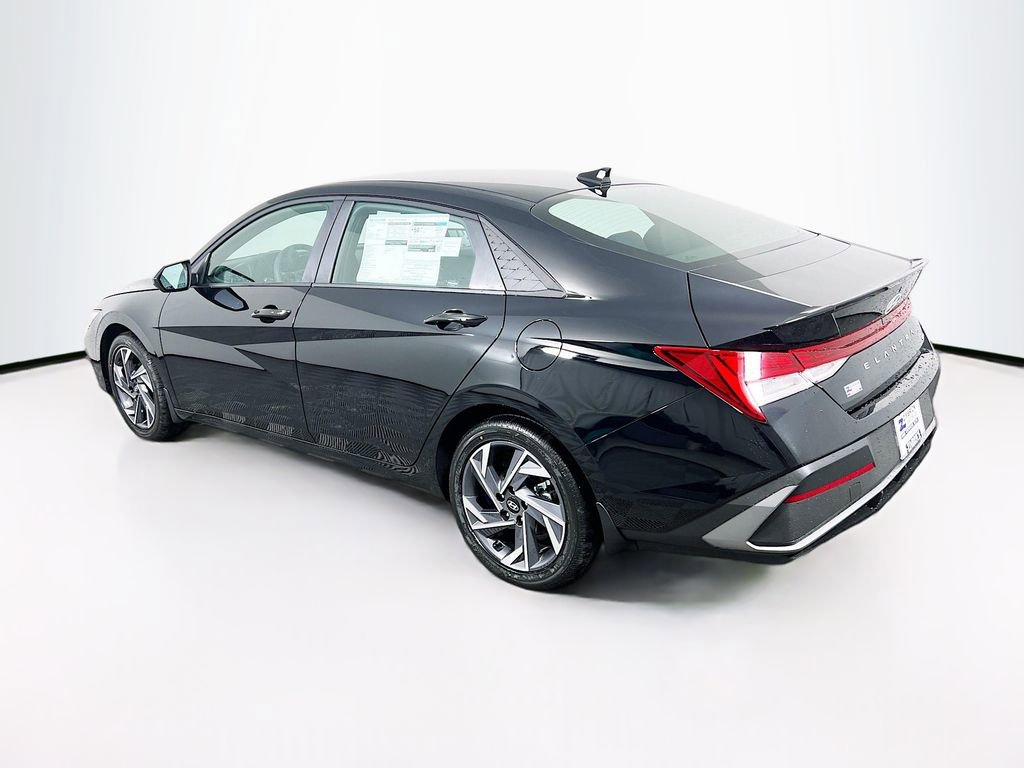 New 2025 Hyundai Elantra SEL image 5