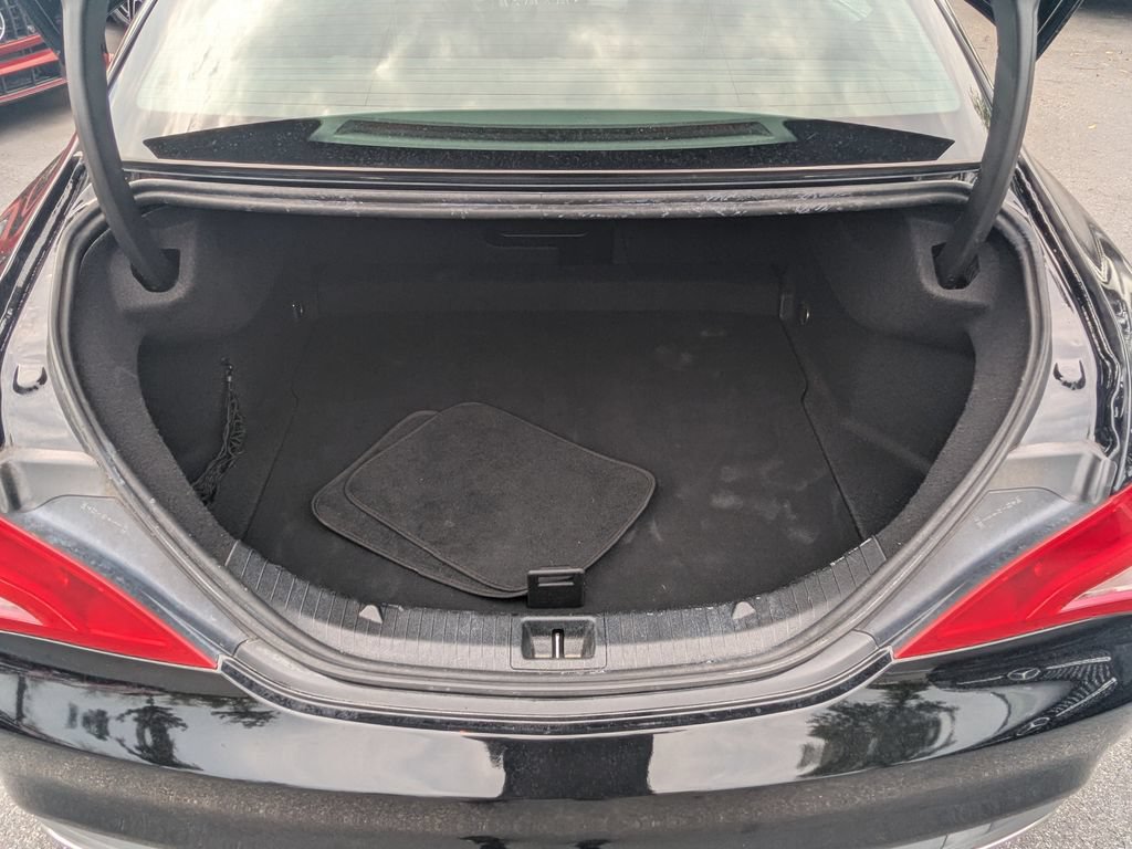 Used 2018 Mercedes-Benz CLA 250 image 21