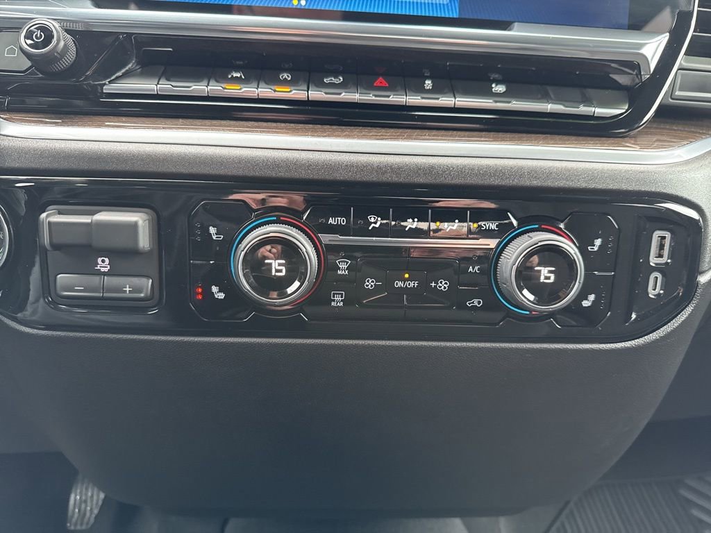 Used 2026 Chevrolet Silverado 1500 RST AWD/4WD image 26