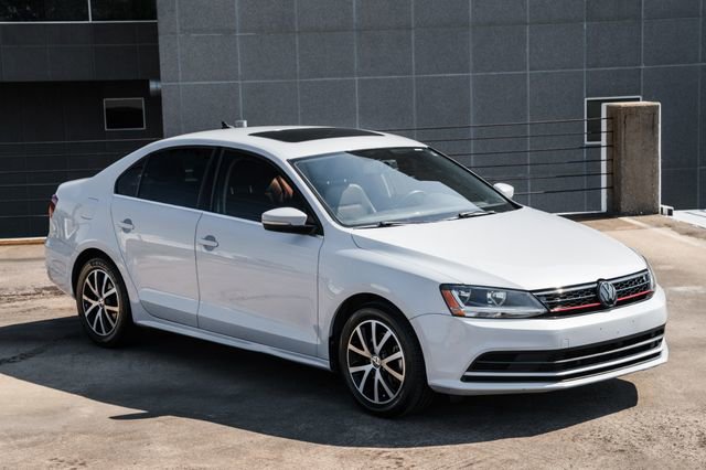 Used 2017 Volkswagen Jetta SE image 31