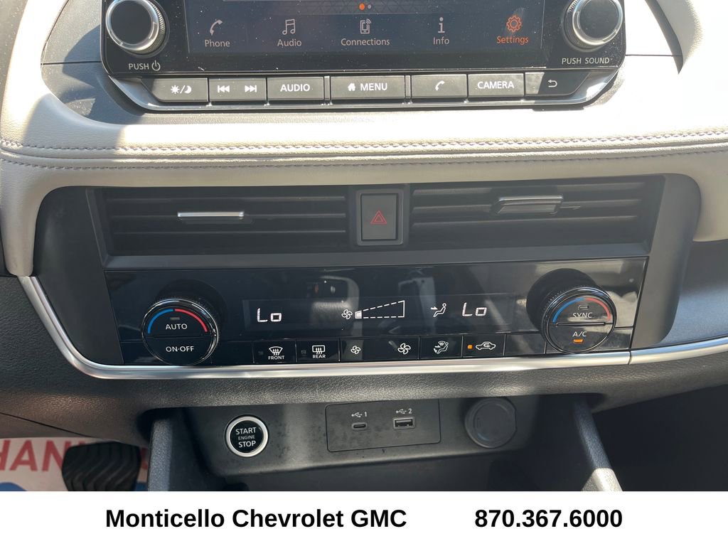 Used 2023 Nissan Rogue SV FWD image 19