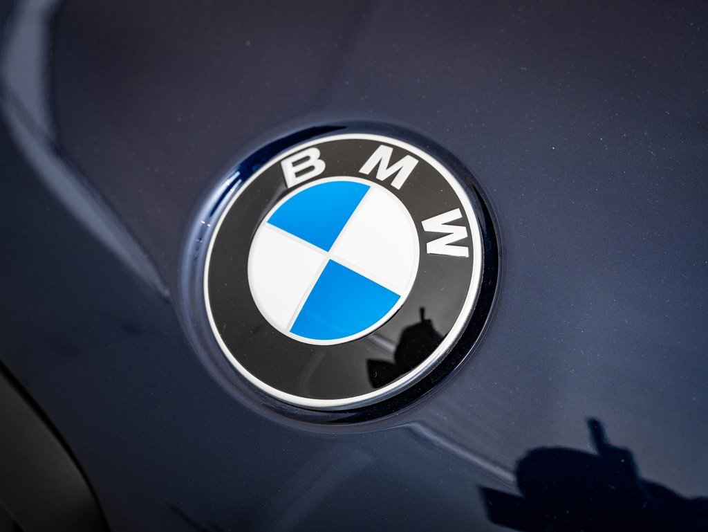 New 2026 BMW X6 xDrive40i w/ Climate Comfort Package image 3