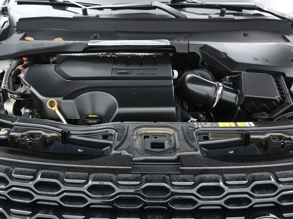 Used 2023 Land Rover Discovery Sport SE image 15