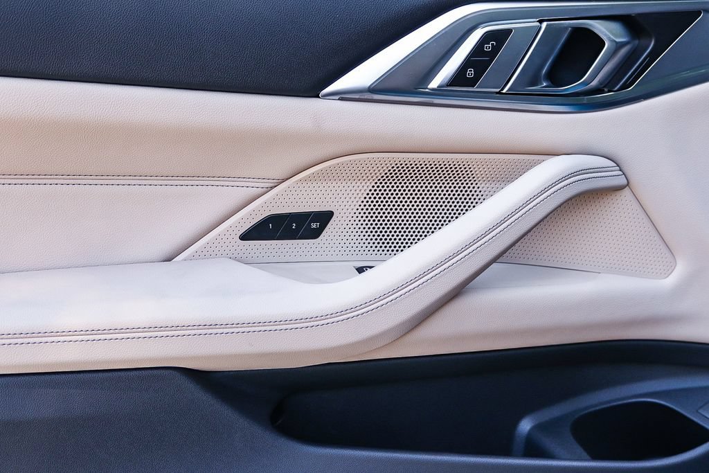 Used 2025 BMW 430i Coupe w/ Premium Package RWD image 23