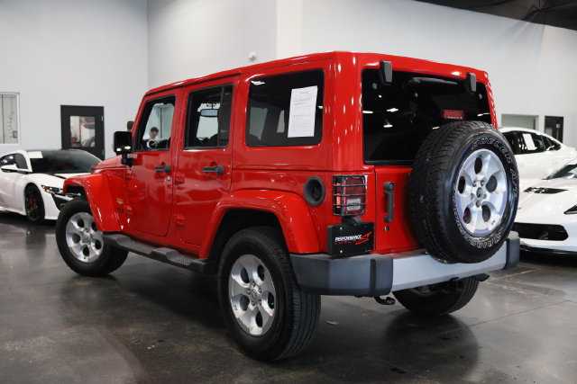 Used 2015 Jeep Wrangler Unlimited Sahara w/ Connectivity Group AWD/4WD image 4