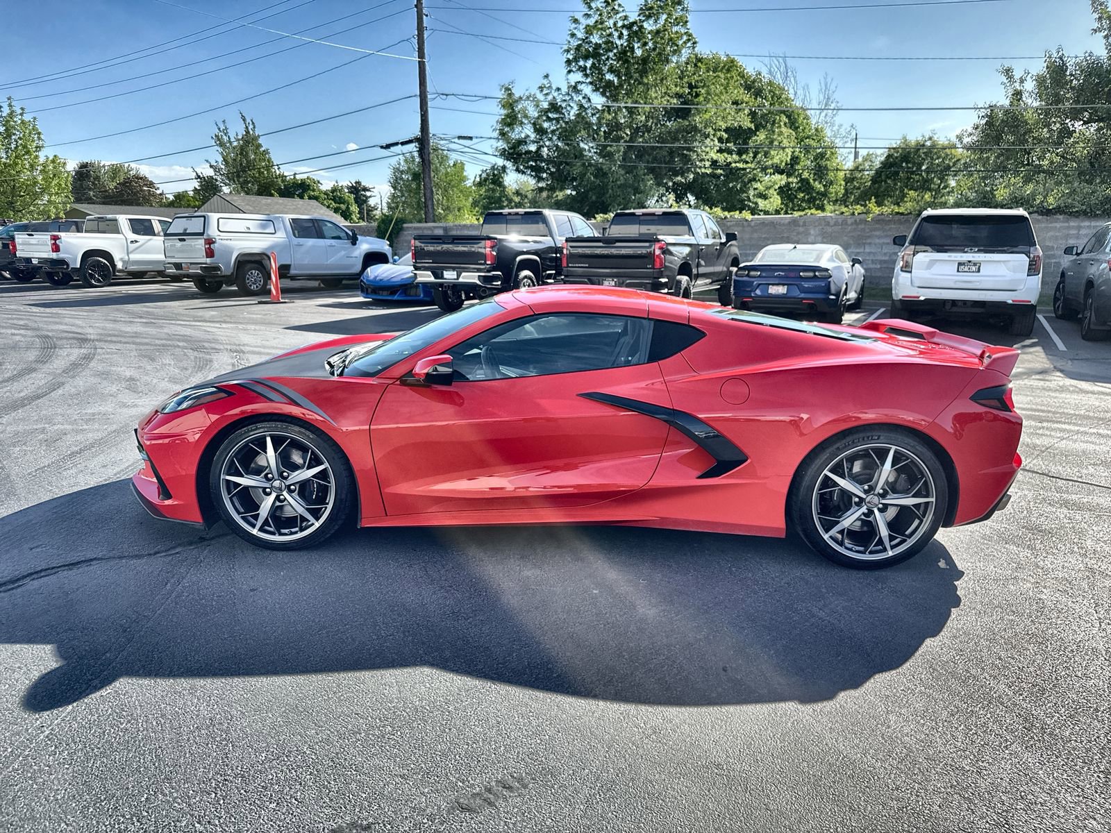 Used 2022 Chevrolet Corvette Stingray Coupe w/ Z51 Performance Package RWD image 2