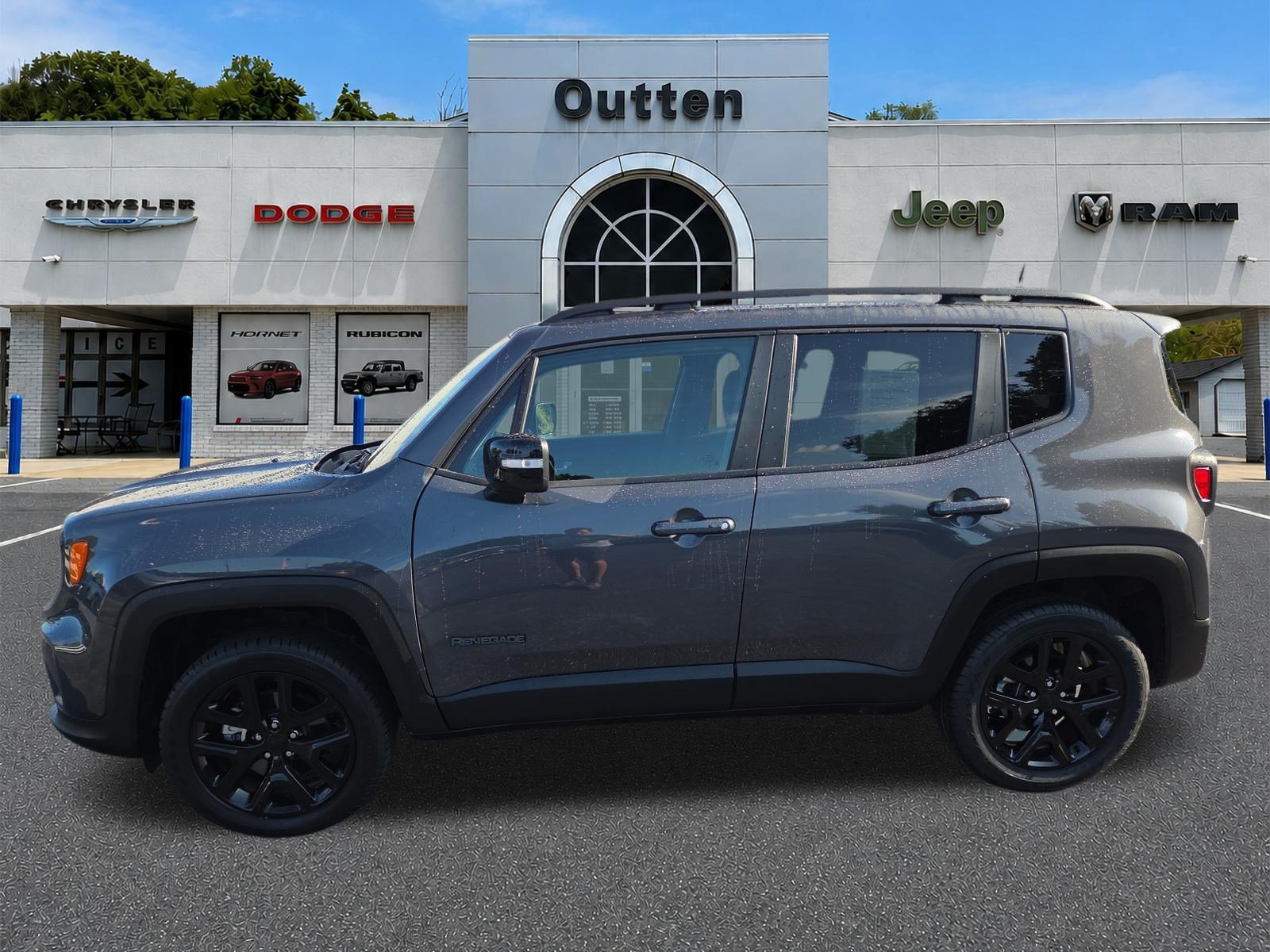Certified 2023 Jeep Renegade Altitude AWD/4WD image 7