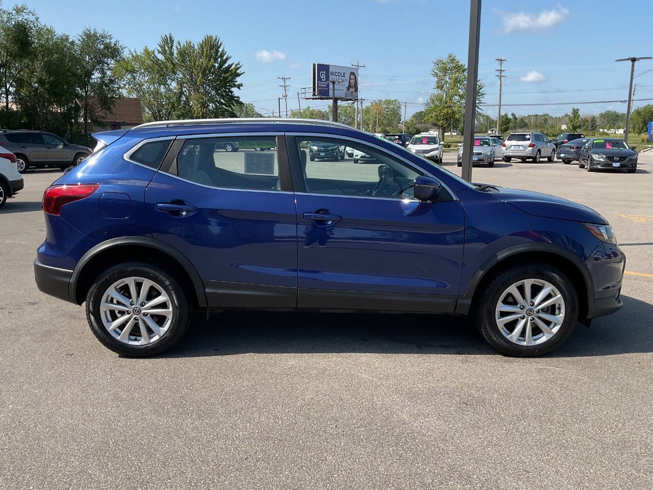Used 2019 Nissan Rogue Sport SV FWD image 9
