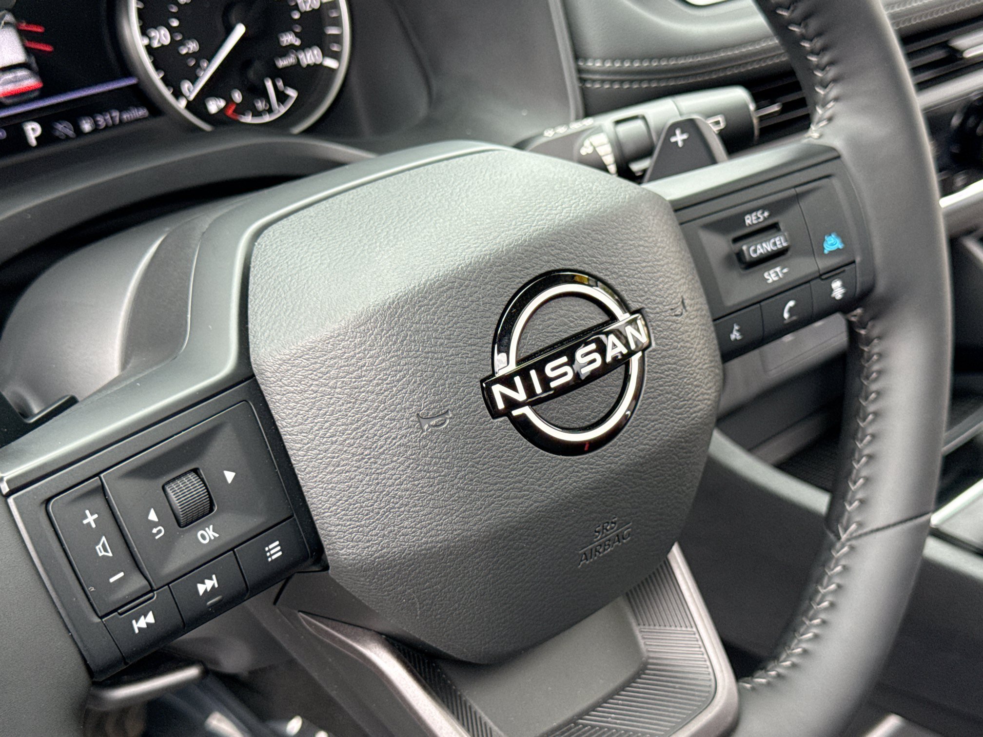 Used 2026 Nissan Rogue Dark Armor AWD/4WD image 12