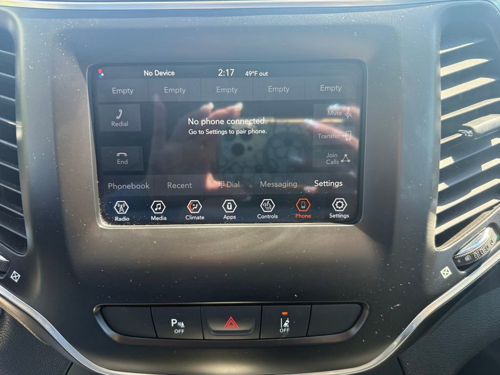 Used 2021 Jeep Cherokee Latitude Plus w/ Sun & Sound Group AWD/4WD image 38