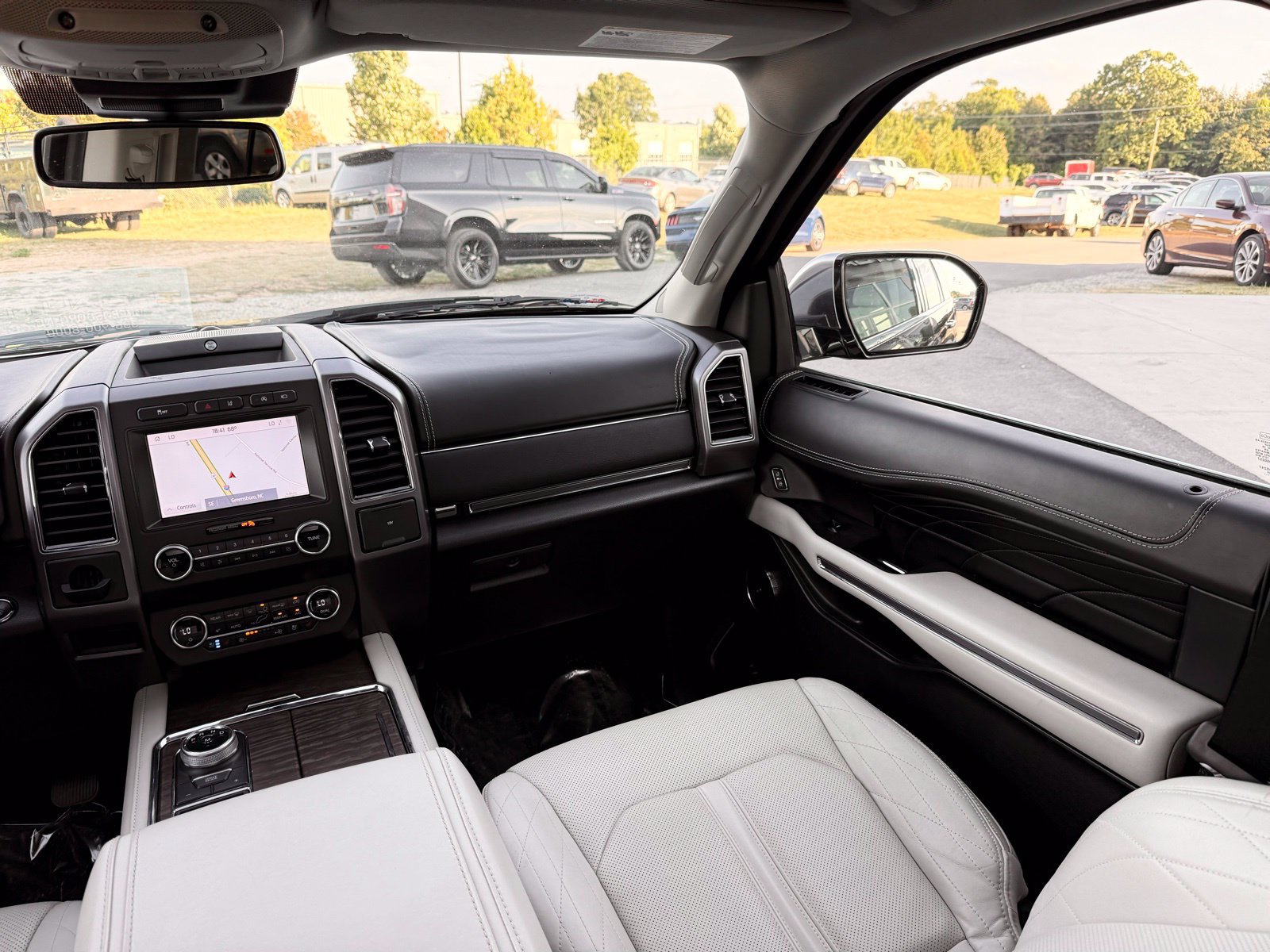 Used 2020 Ford Expedition Platinum RWD image 30