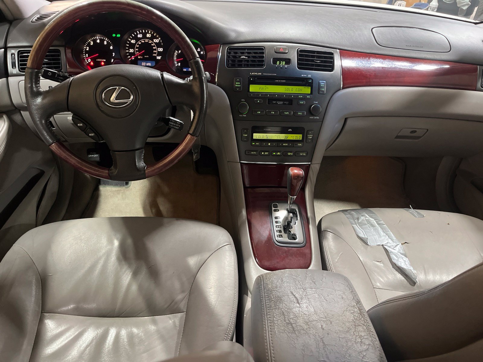 Used 2002 Lexus ES 330 w/ Premium Pkg FWD image 19