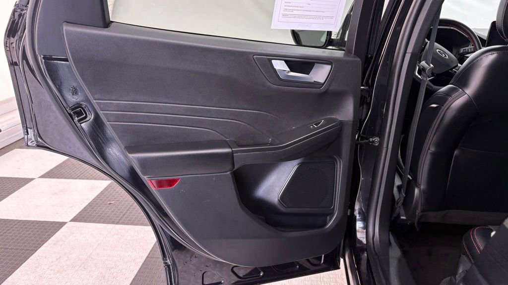 Used 2025 Ford Escape ST-Line Select image 19