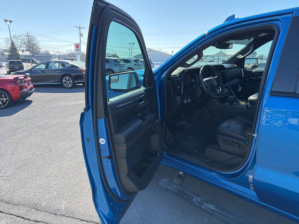 Used 2022 GMC Sierra 1500 AT4 w/ AT4 Preferred Package image 18